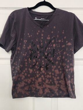 Under Armour V-Neck Tee